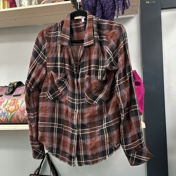 BELLA DAHL - Picture 2 of 9